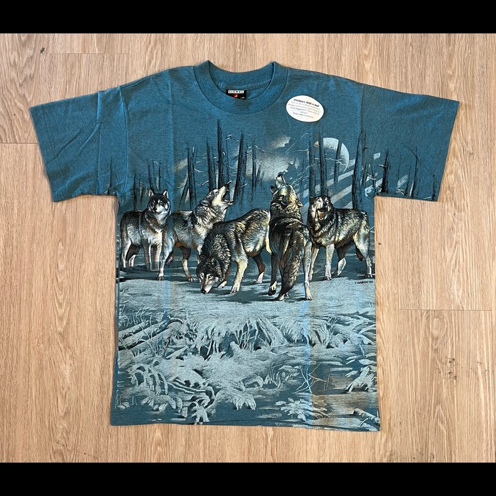 Vintage 90’s Wolf T Shirt (All Over Print)